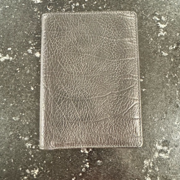 Coach wallet and passport holder - Picture 1 of 6